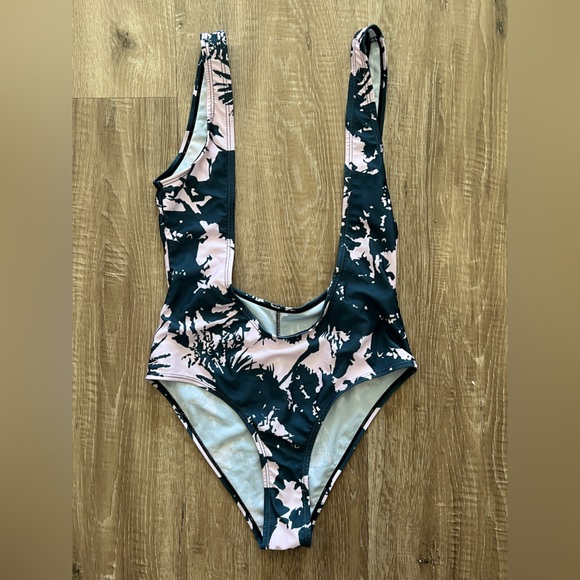 Patterned Bikini Bottom - Picture 1 of 2